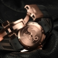 2020-04-steinhart-ocean-one-42-gold-kautschuk-4_1.1582559293.jpg
