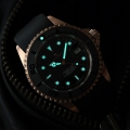 2020-04-steinhart-ocean-one-42-gold-kautschuk-9.1582559294.jpg