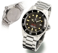 OCEAN 1 VINTAGE RED